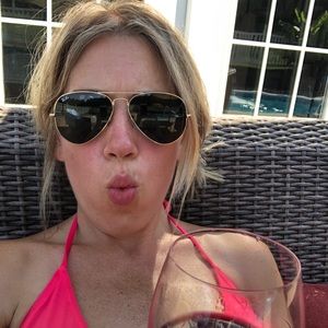 Meet your Posher, Jillian